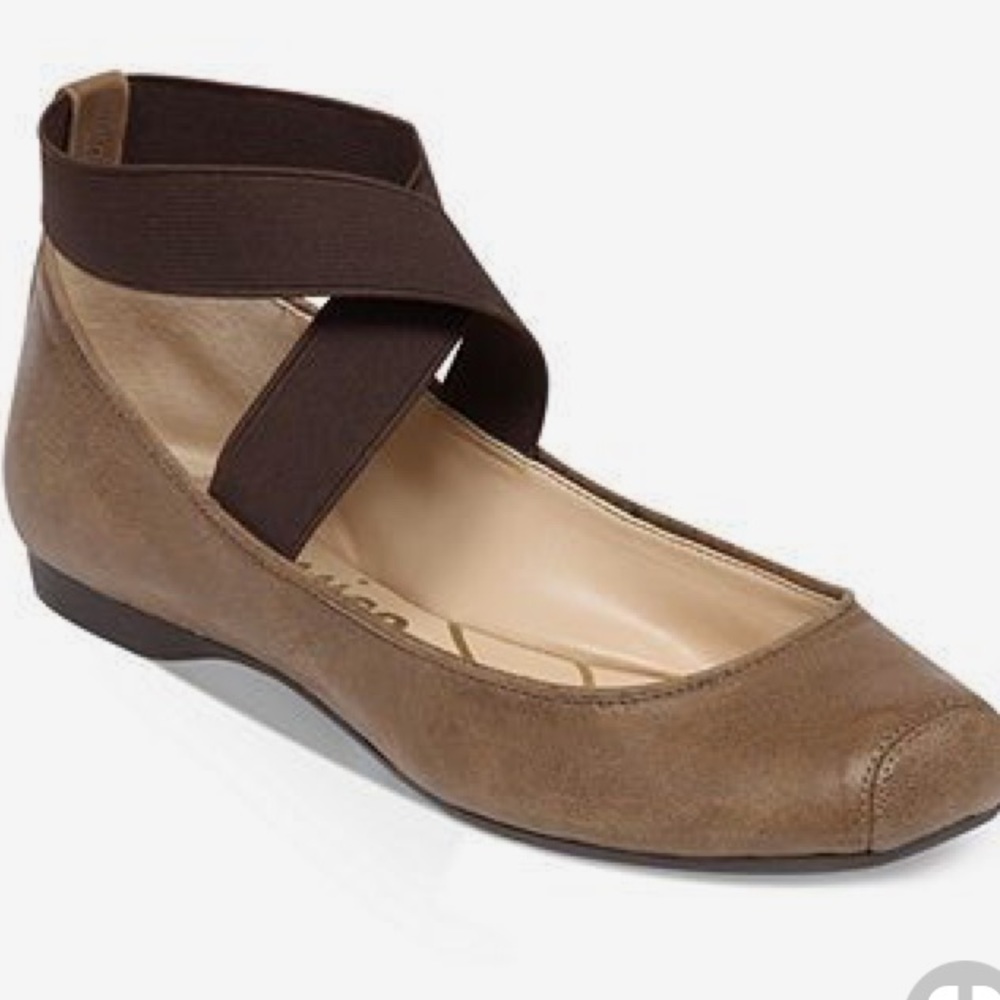 Jessica Simpson Ballet criss cross flats size 8